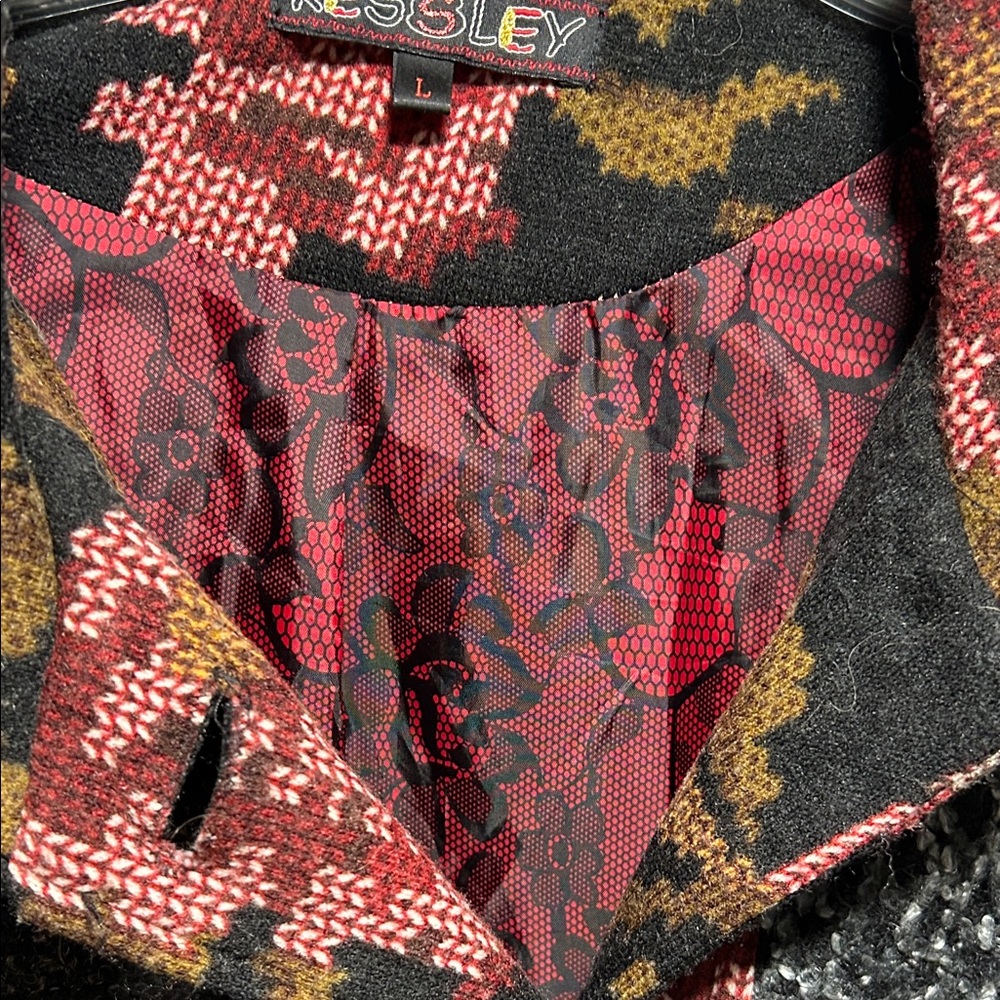 Chic Patchwork Cape Coat with Floral Accents - image 5